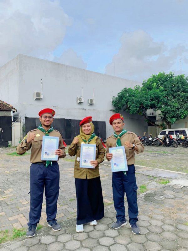 Hizbul Wathon (HW) Qabilah Jendral Sudirman dan Siti Alfiah SMP Muhammadiyah 7 Yk Mengikuti Jaya Melati 1