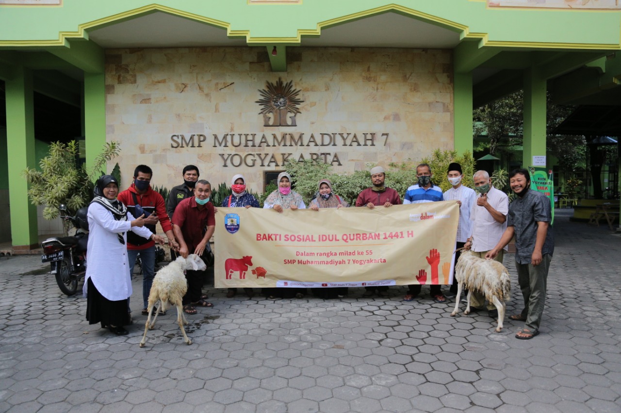 Tebar Hewan Qurban dan Bakti Sosial