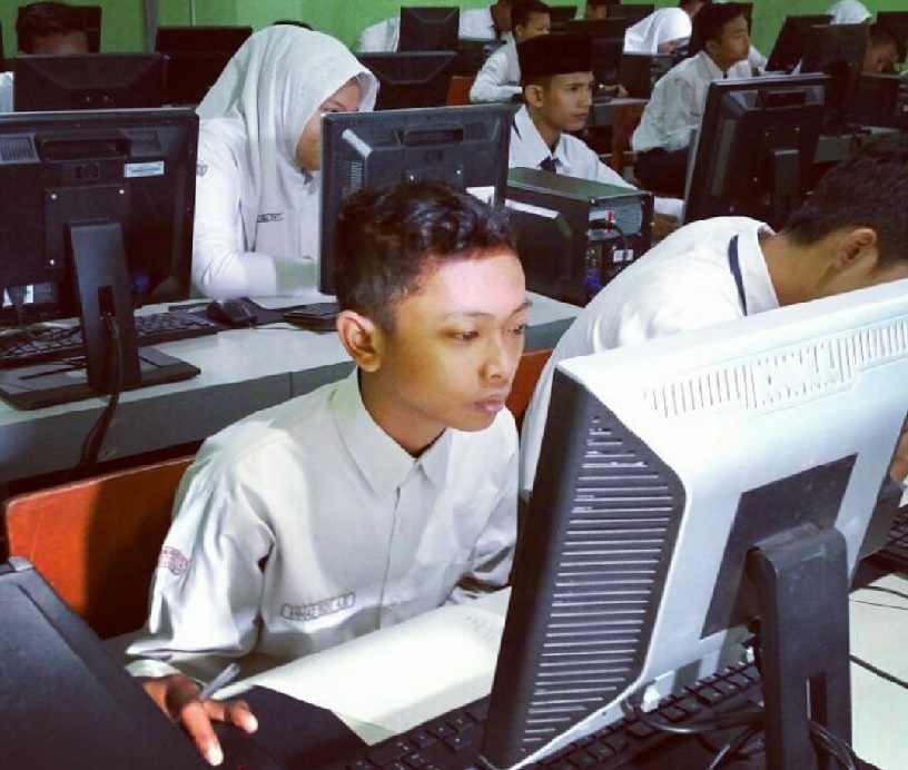 Sukses UNBK (Ujian Nasional Berbasis Komputer) Perdana 2017